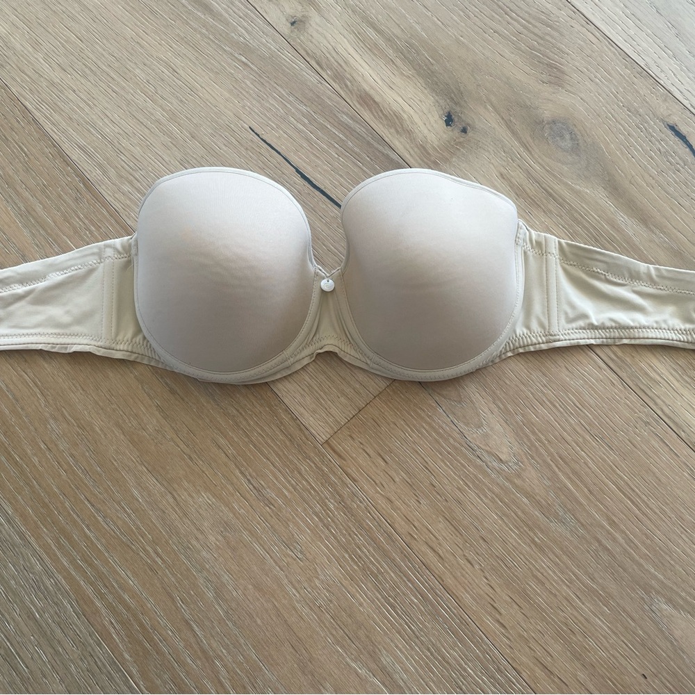 Chantelle Comfort Chic Full Bust Strapless Bra in Nude - Picture 2 of 3